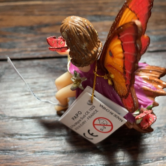 NWT: Fairy butterfly girl figurine by Papo  (2010) - Picture 6 of 9